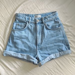 Zara High Rise Mom Jean Shorts Size 4